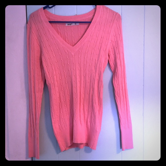 Old Navy Sweaters - Old Navy XS Long-Sleeved V-Neck Sweater
